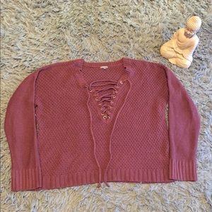 Off pink knitted sweater.